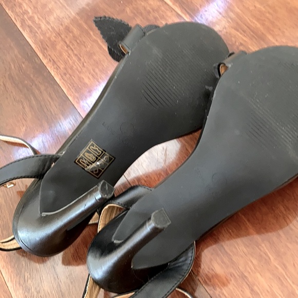 RED KISS stilettos with floral corsage Size 7 - Picture 7 of 9